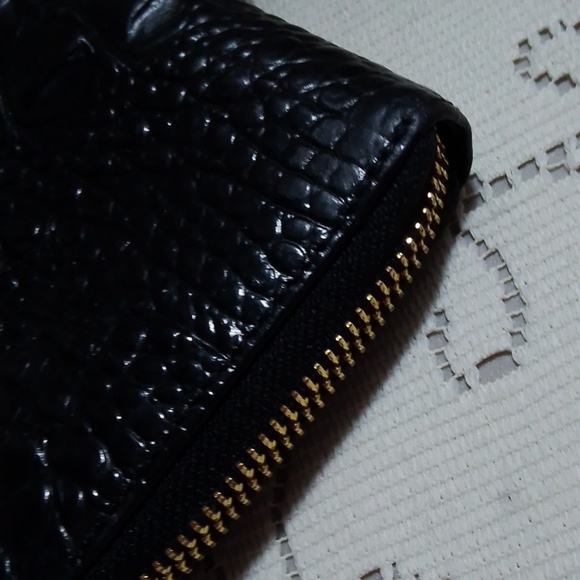 Brahmin Croc Embossed Leather Full Zippered Wallet - Picture 7 of 13